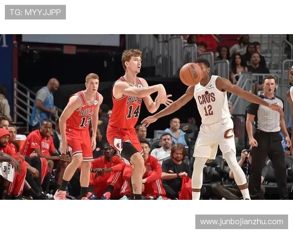 公牛险胜骑士布莱恩特两度绝杀被封盖落败比赛回顾